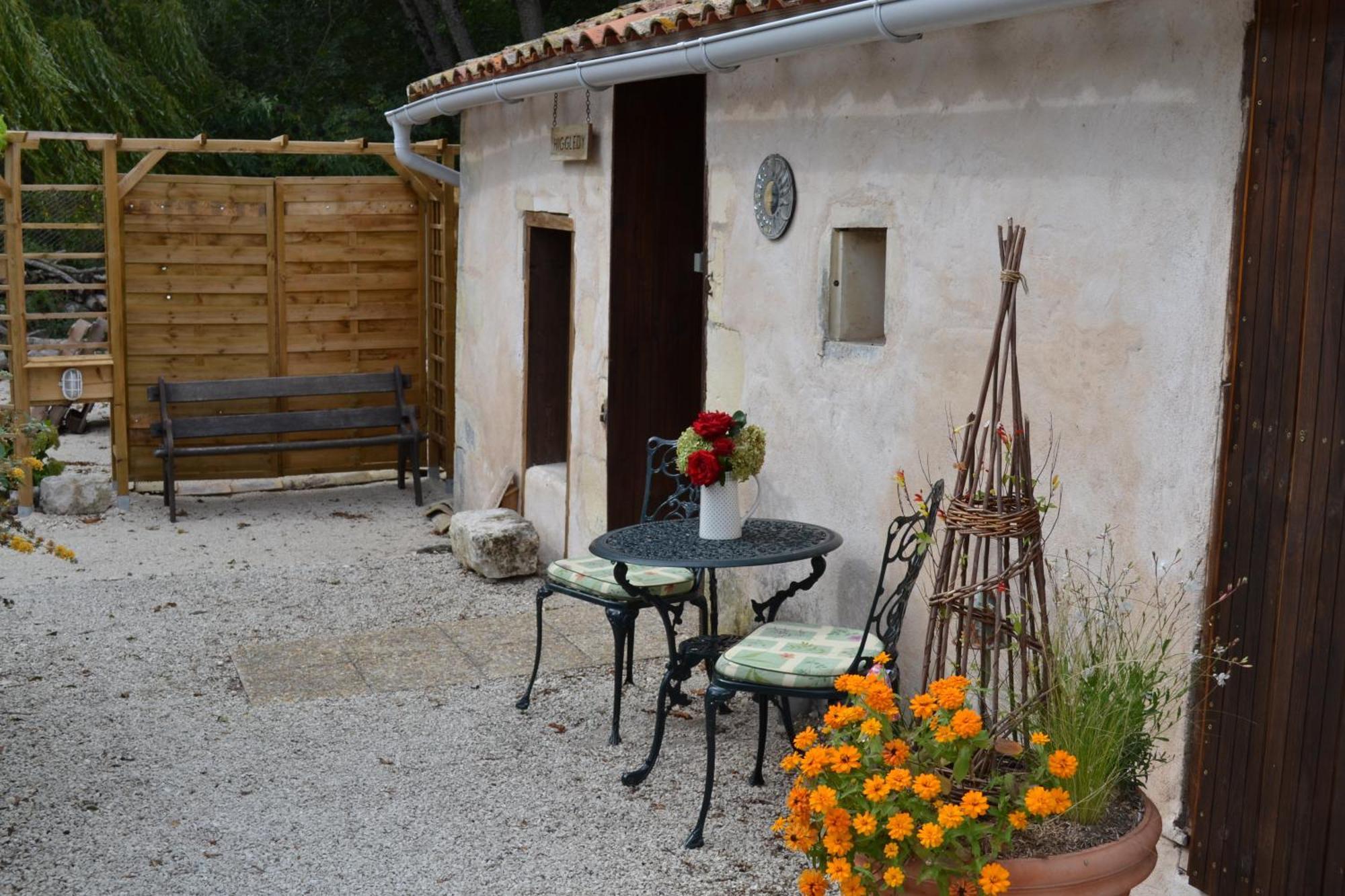 Bed and Breakfast Le Moulin De Lusseau Chef-Boutonne Номер фото